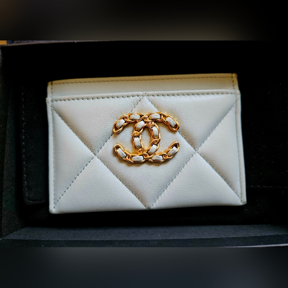 Chanel Light Blue Quilted Card Holder NEW IN BOX